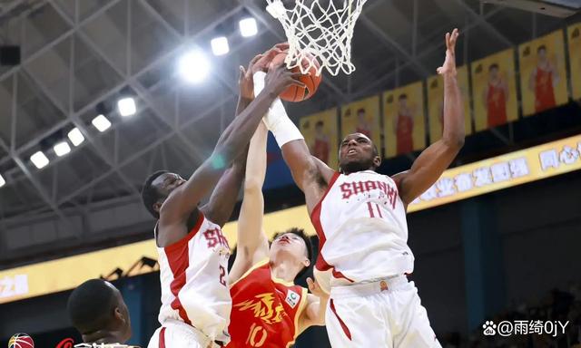 澳门金沙娱乐在线-赛季揭幕，球员表现抢眼铺开新一轮比赛的简单介绍